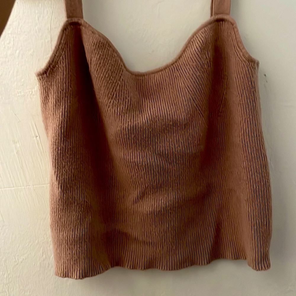 shirt color tan size XL